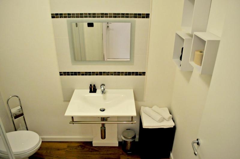 Double Room with Private External Bathroom image 2