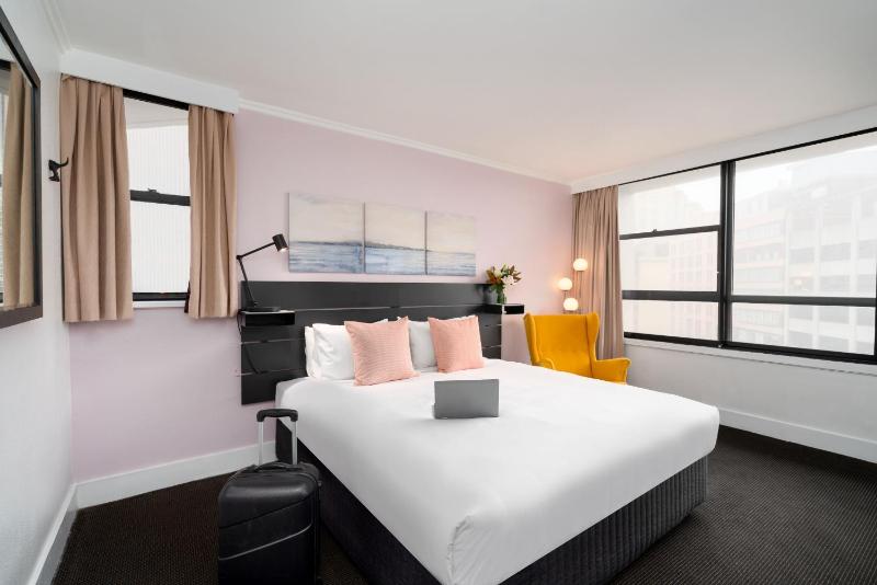 Superior Double or Twin Room image 4