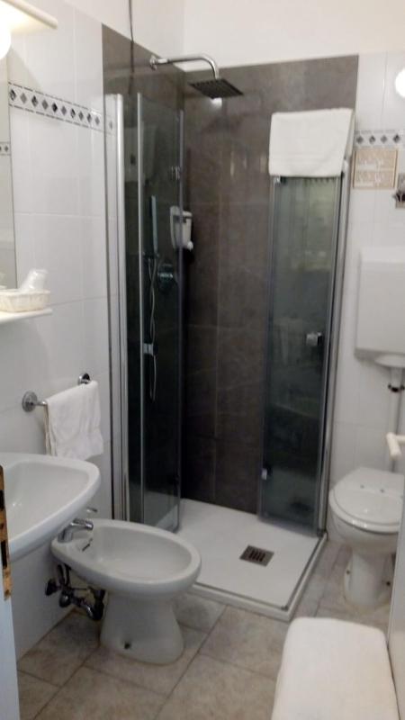 Triple Room with Balcony and Sea View image 1