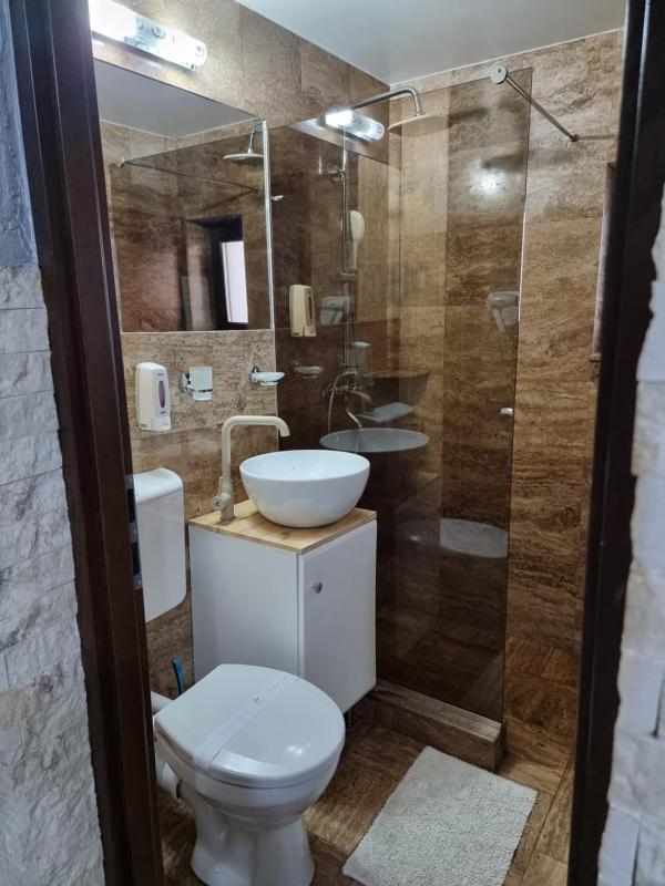 Triple Room with Private Bathroom image 4