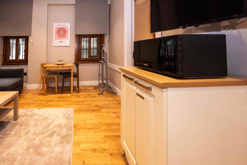 Studio Apartment image 3