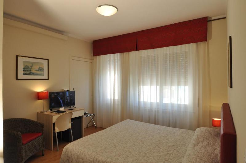 Twin or Double Room image 2