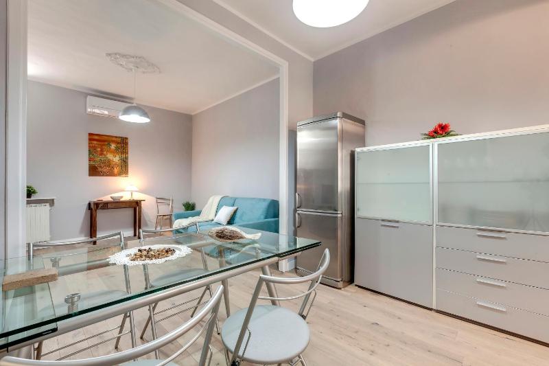 Sprone Apartment by Mamo Florence - image 3