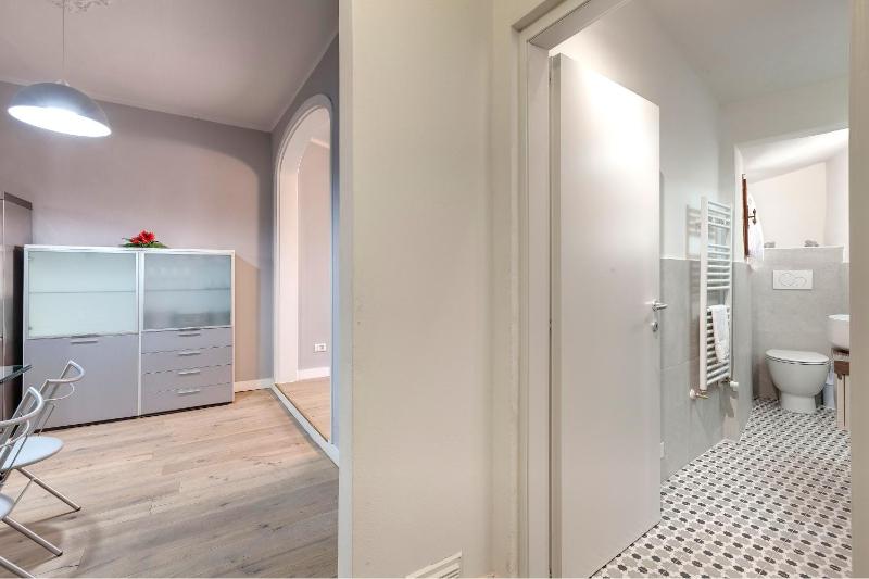 Sprone Apartment by Mamo Florence - image 15