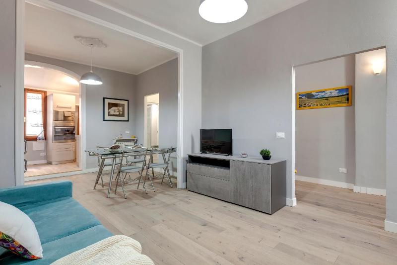 Sprone Apartment by Mamo Florence - image 2