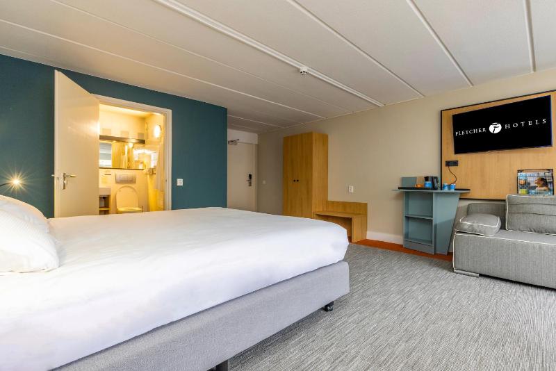 Comfort Twin Room image 4