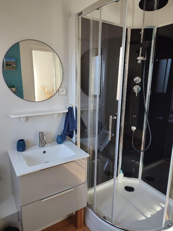 Double Room image 4