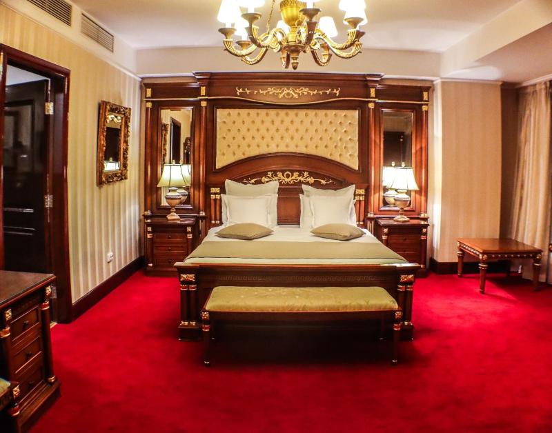 Presidential Suite image 1