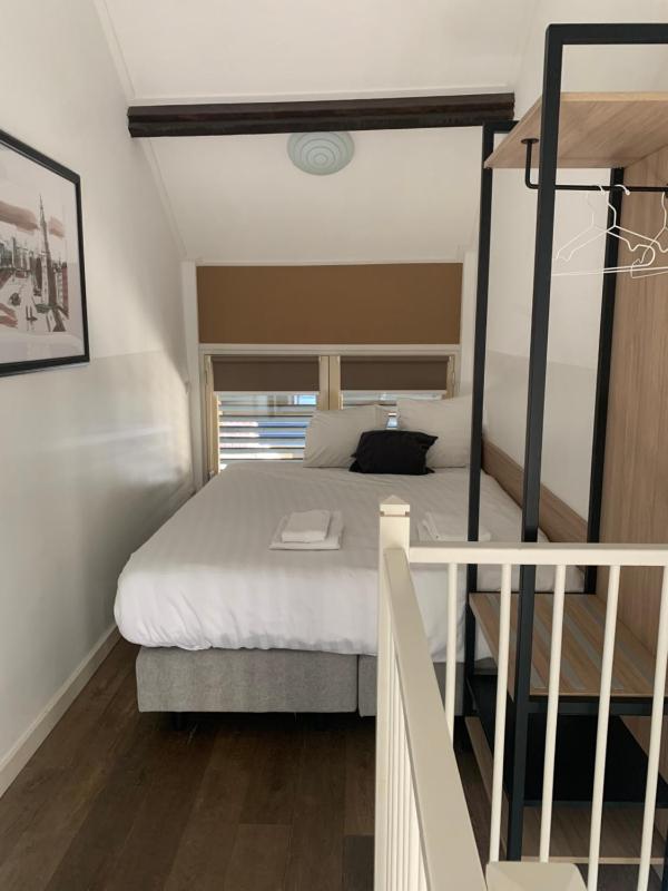 Two-Bedroom Duplex Apartment image 3