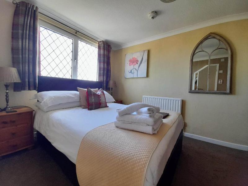 Double Room with Sea View image 4