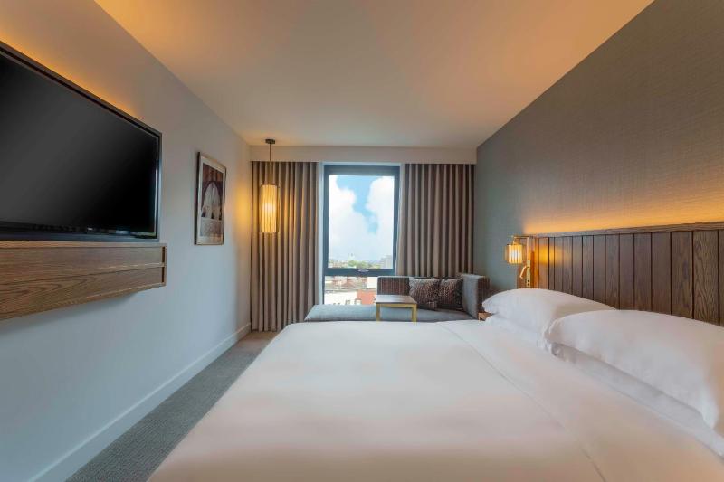 King Room with View image 1
