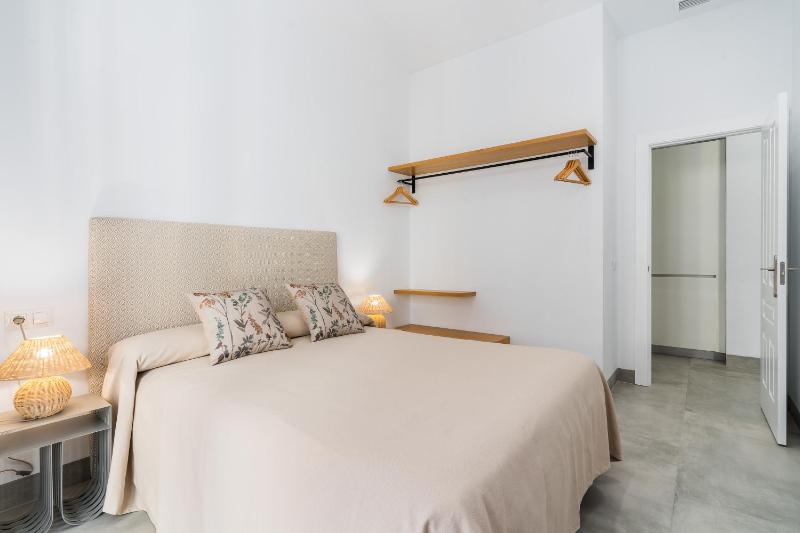 CASA DE LA VEGA SUITES - image 47