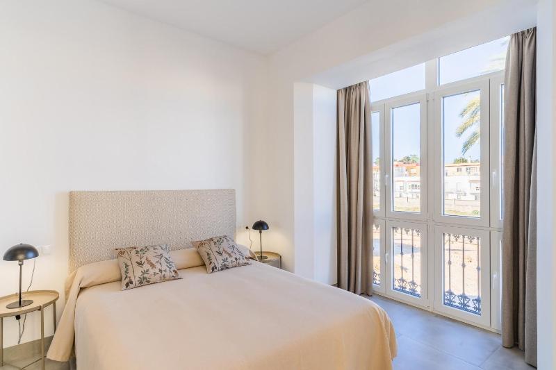 CASA DE LA VEGA SUITES - image 29