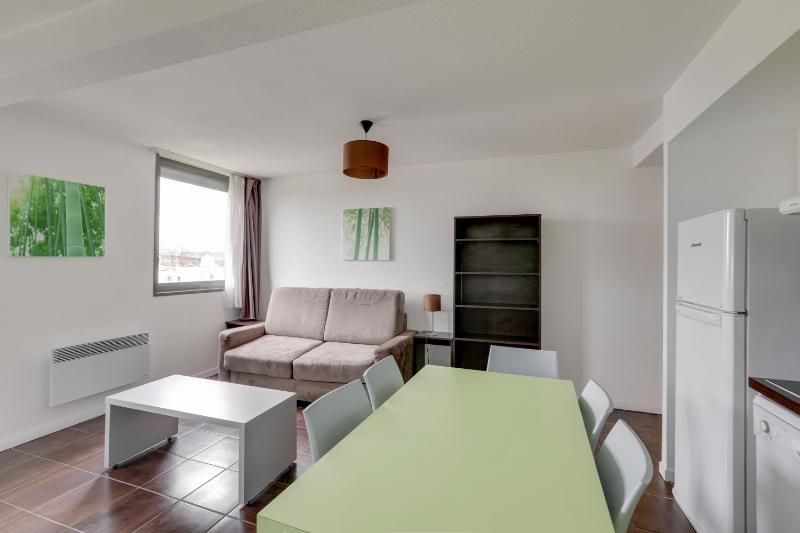 Apartment with 1 Sofa Bed, 1 Double Bed and 2 Single Beds image 4