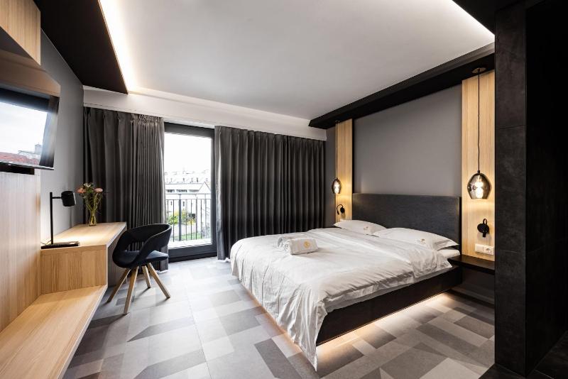 Superior Double Room image 1