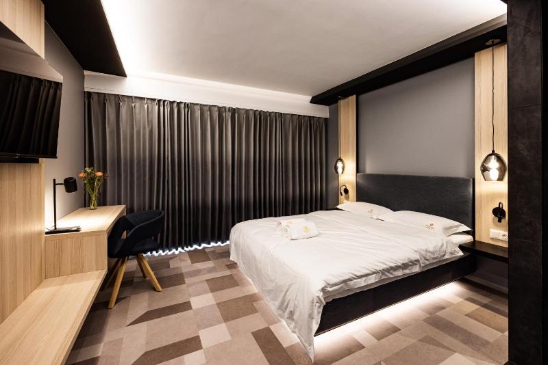 Superior Double Room image 2