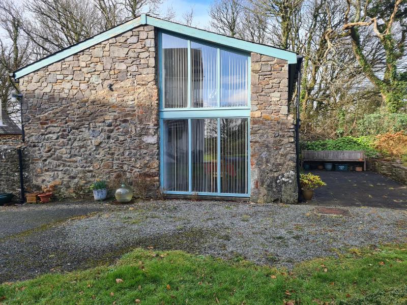 Three-Bedroom House image 1