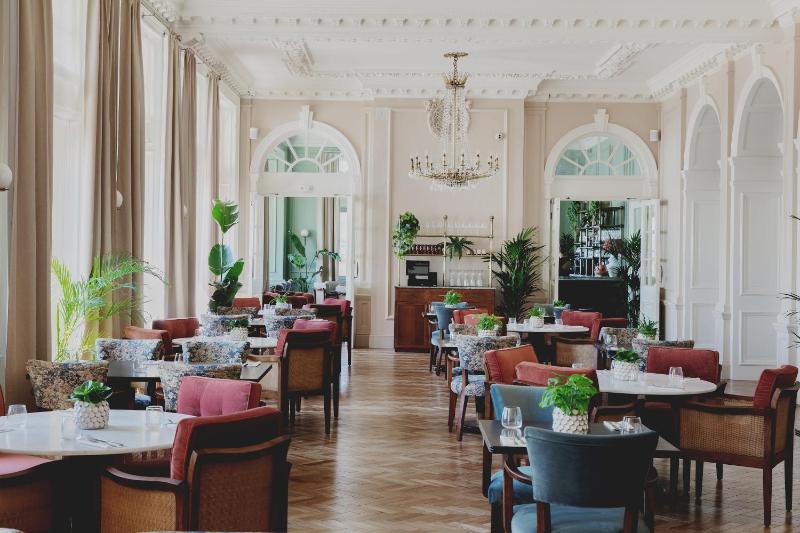 The Queens Hotel - image 27