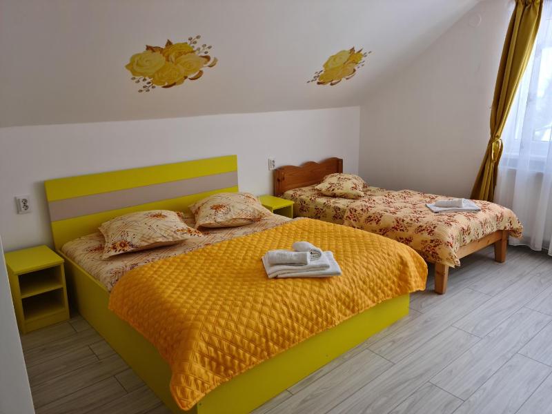 Triple Room with Private Bathroom image 1