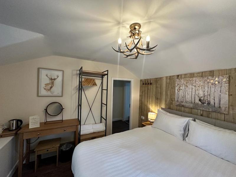 Double Room with Private Bathroom image 2