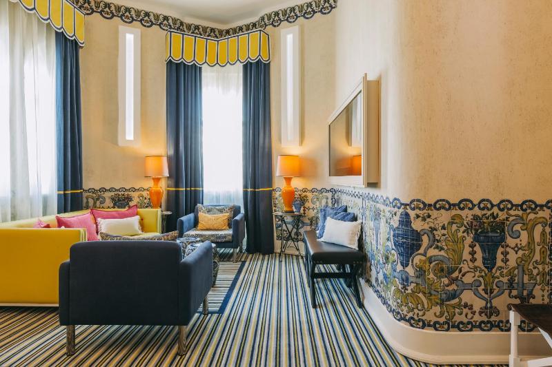 Junior Suite with Village View image 3