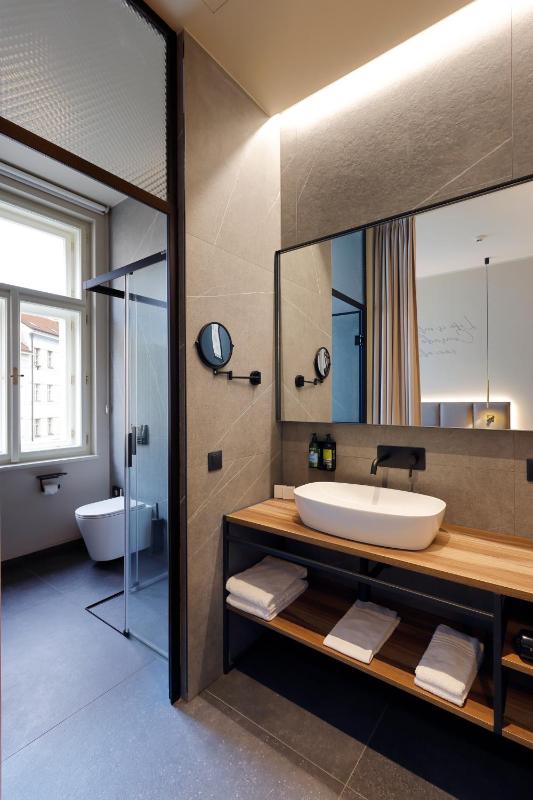 Comfort Double or Twin Room image 3