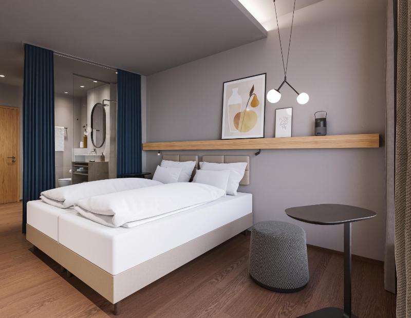Double Room image 1