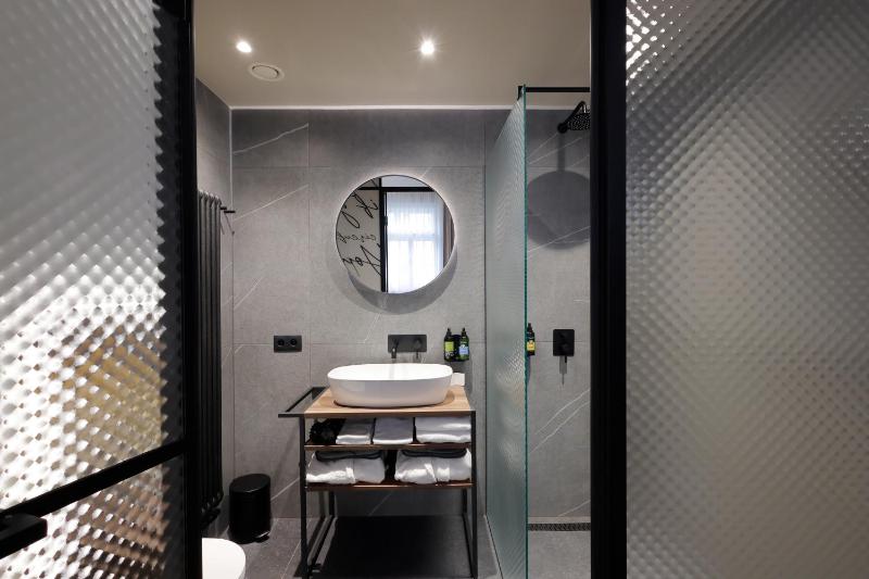Superior Double or Twin Room image 2
