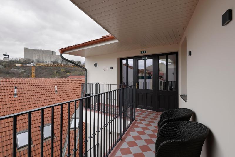 Superior Double or Twin Room with Balcony image 4