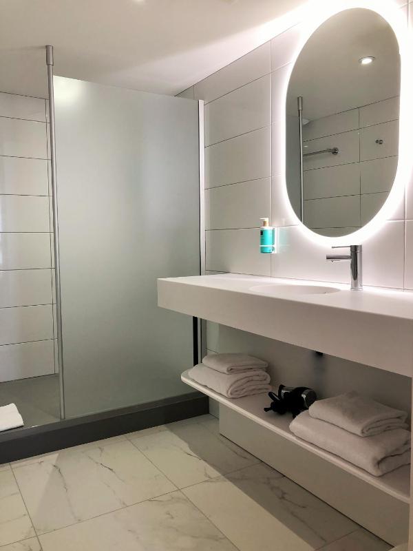 Standard Suite image 2