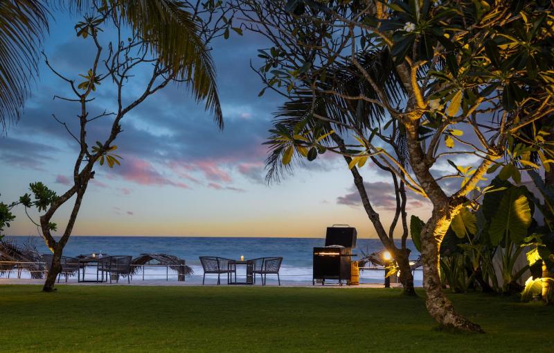 Teal Ahangama - Beach Front Villa - image 7