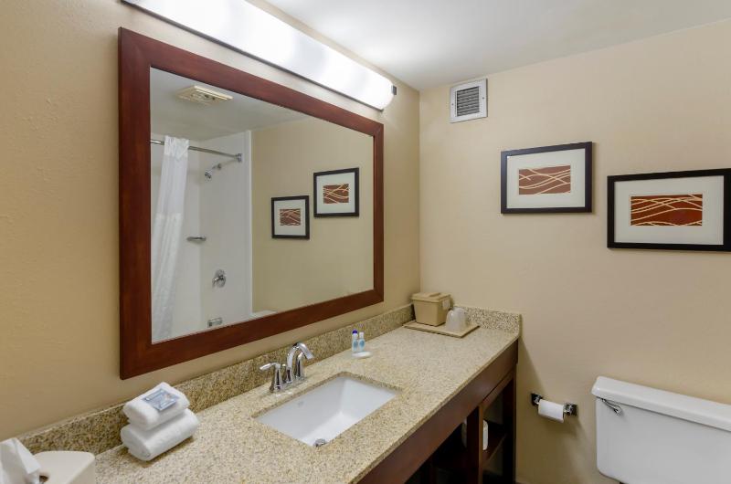 King Room - Non-Smoking image 2