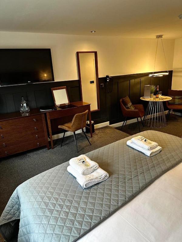 Superior Double Room image 4
