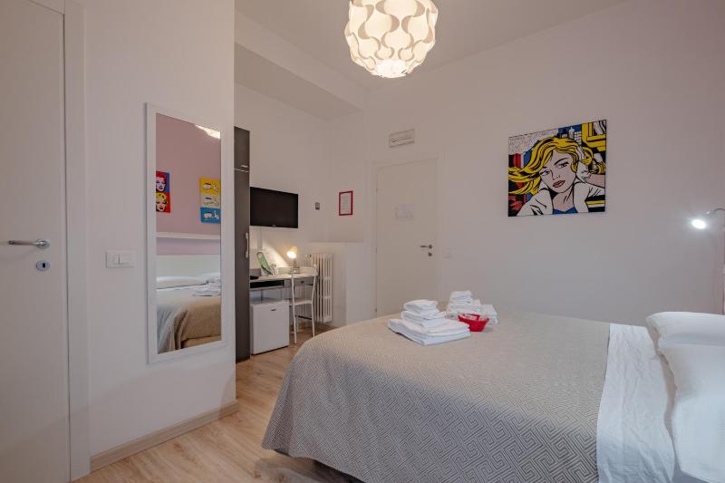 Twin Room with Balcony image 1