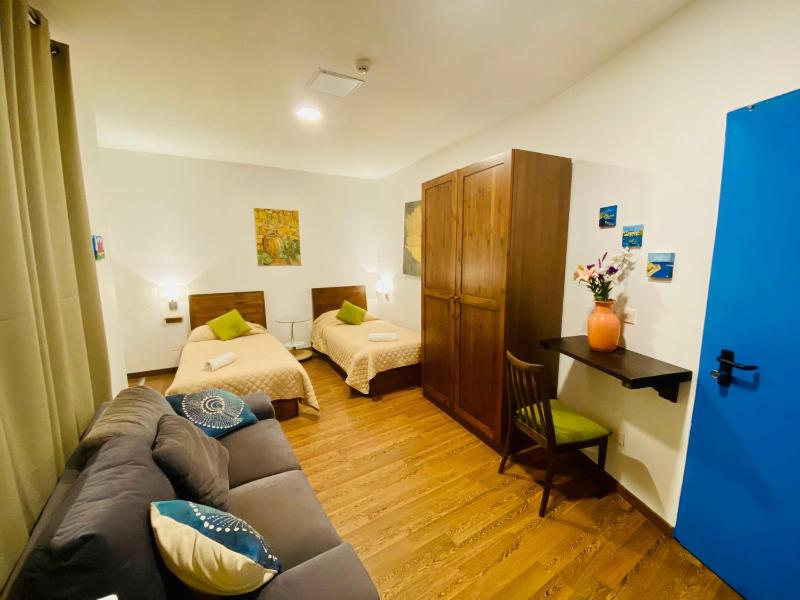 Marco Polo Party Hostel - image 3