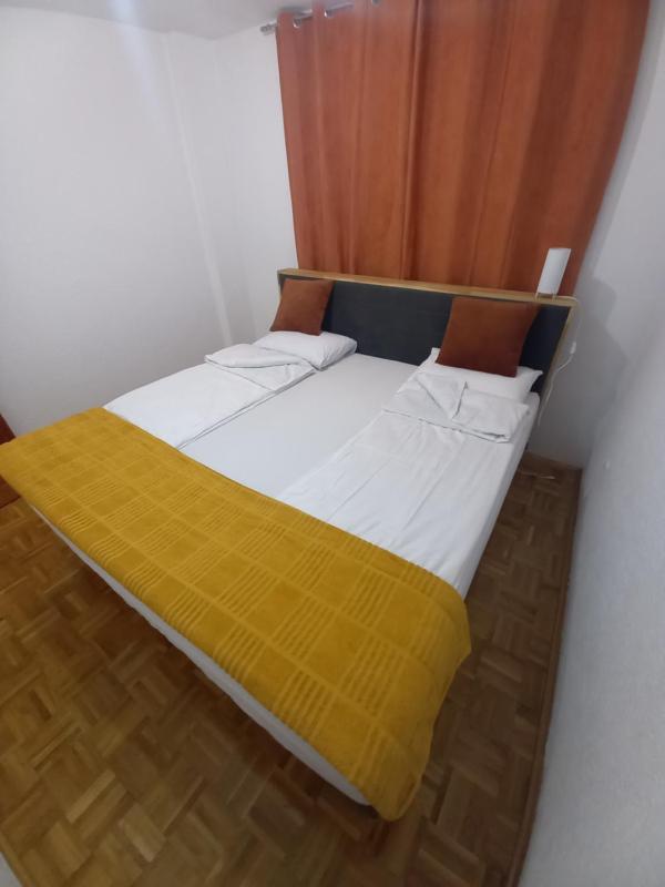 5- Bedroom Villa - image 9