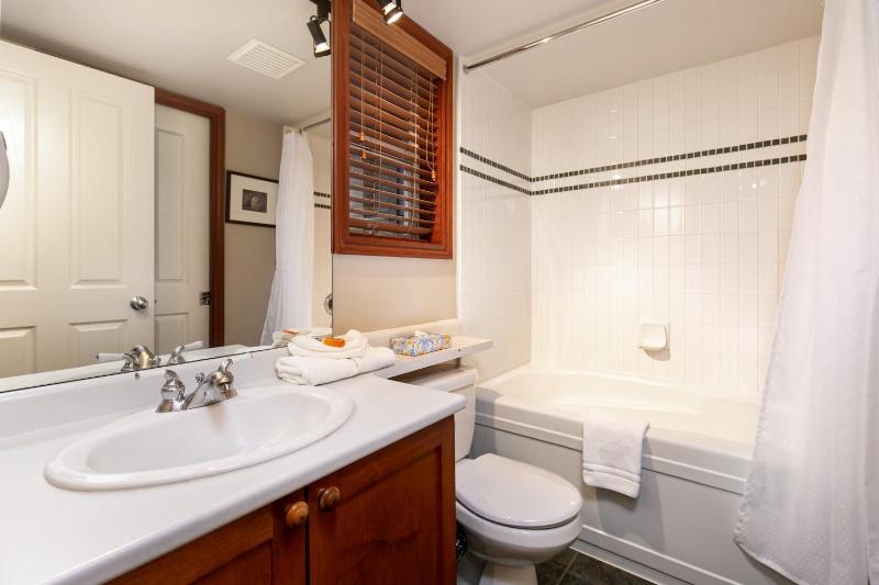 Glaciers Reach by Allseason Vacation Rentals - image 7