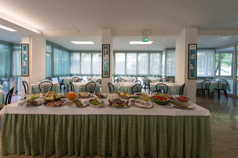 Hotel Pacific - image 22