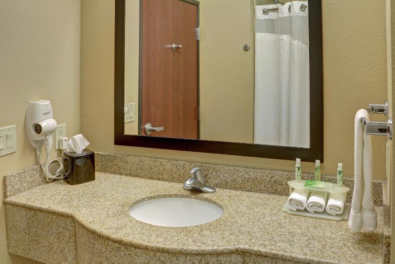 Standard Room image 4