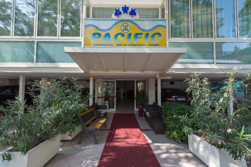 Hotel Pacific - image 36