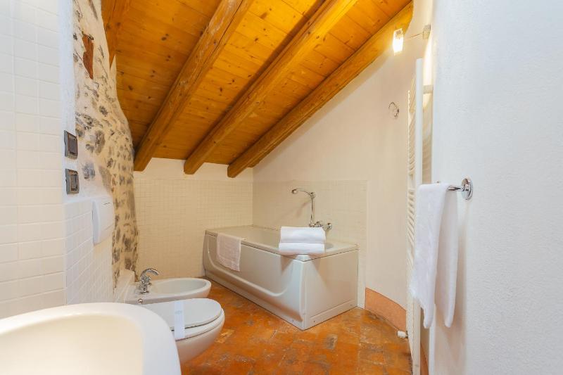Antiche Mura by Rent All Como - image 2