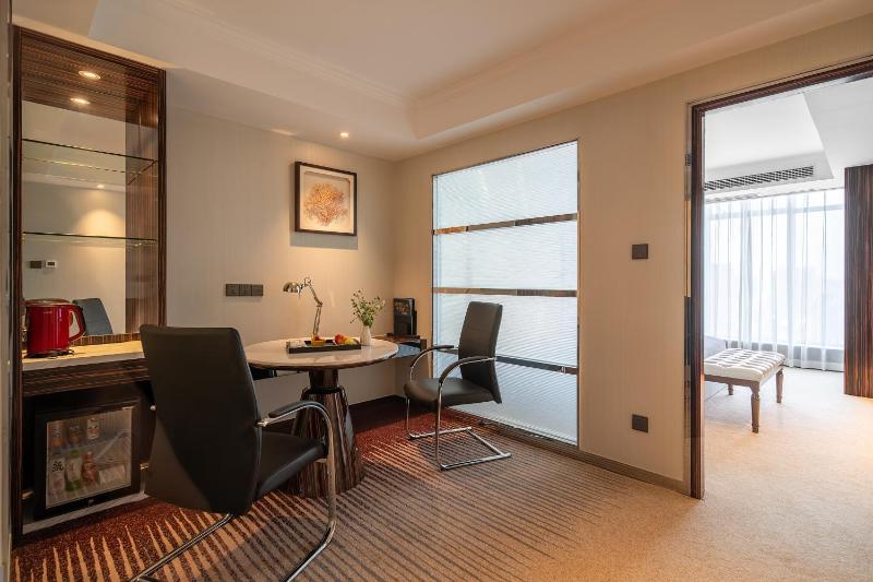 Suning Universal Hotel ALL-SUITES - image 8