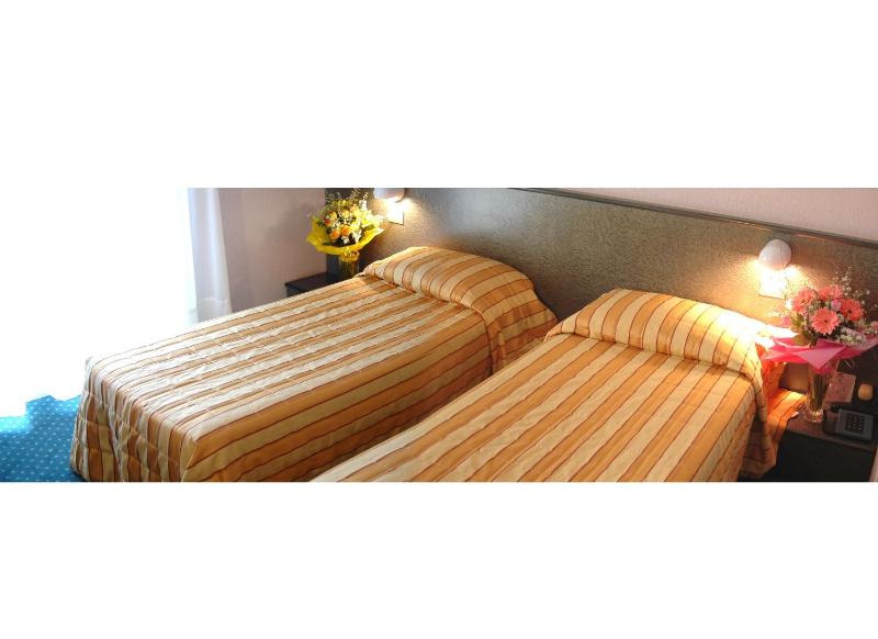 Hotel Capri Bardolino 3S - image 20