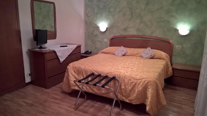Triple Room image 3
