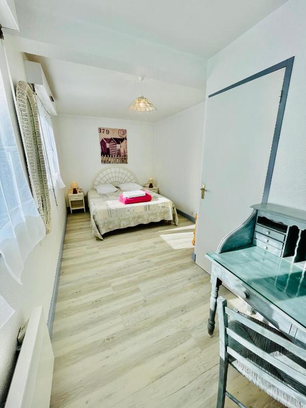 Duplex T3 2 étoiles bord de lac 65mcarrés - image 27
