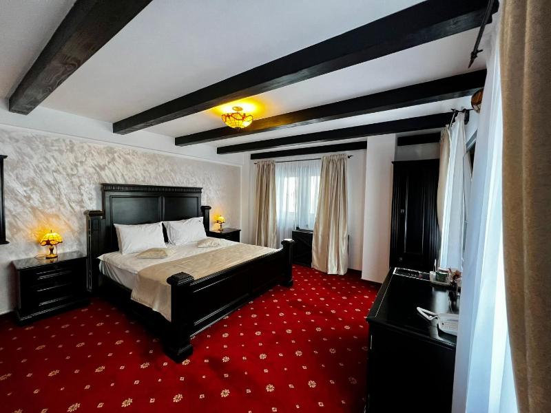 Superior King Room image 1