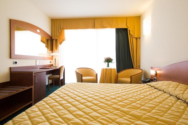 Hotel Capri Bardolino 3S - image 7