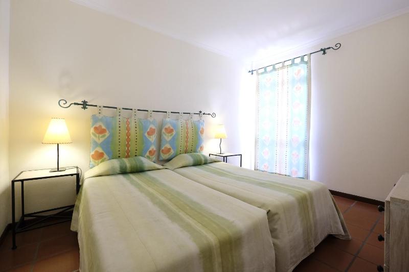 One-Bedroom Apartment image 1