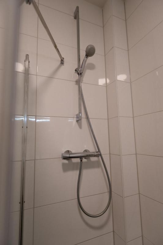 Three-Bedroom Apartment with one double bed image 3