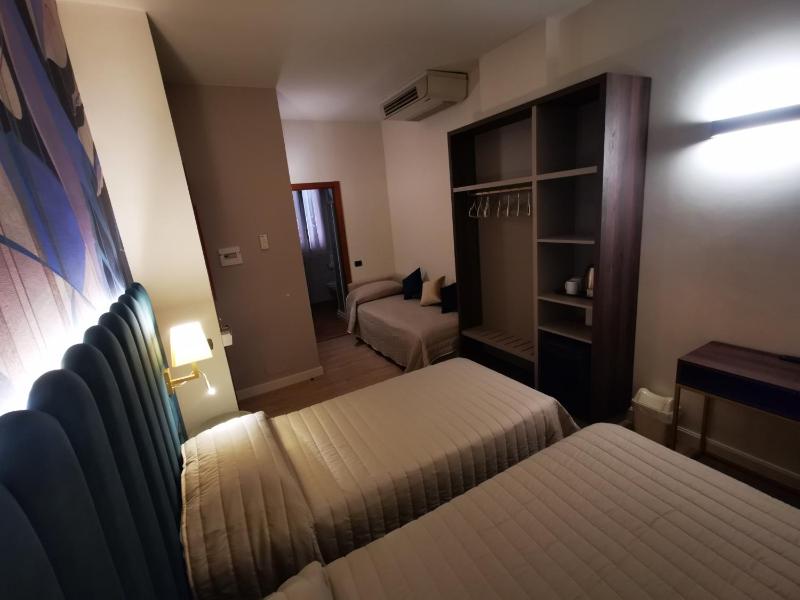 Triple Room image 4